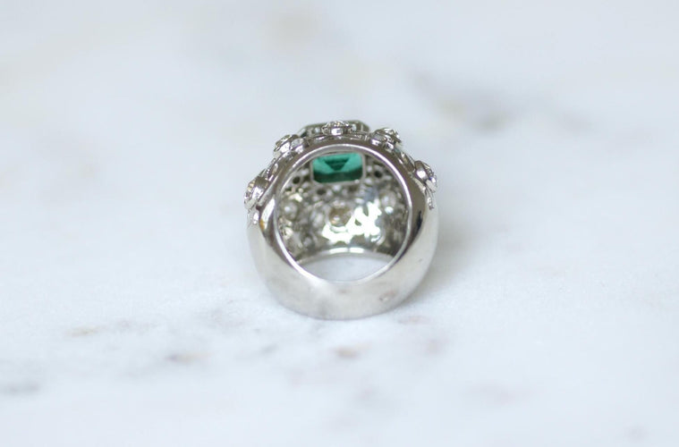 Bague 52 Bague boule en platine avec émeraude de Colombie et diamants 58 Facettes