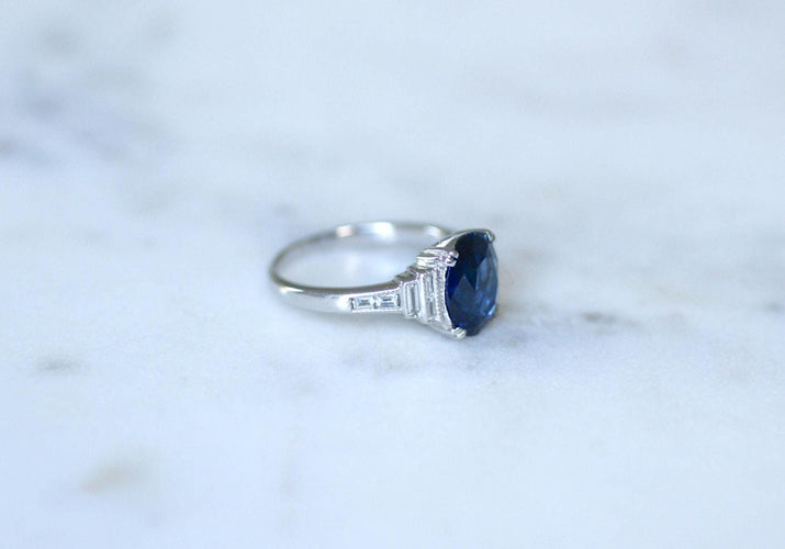 Bague 56 Bague en or blanc 18 ct saphir de Ceylan 3,50 ct et diamants 58 Facettes