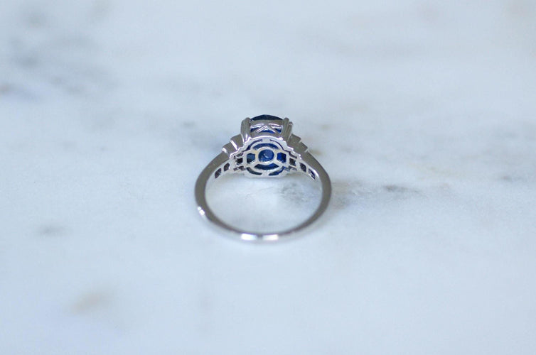 Bague 56 Bague en or blanc 18 ct saphir de Ceylan 3,50 ct et diamants 58 Facettes