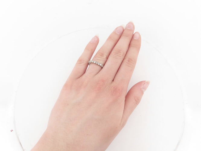 Bague 53 Alliance américaine - Bague pavée 26 diamants 1,1 ct en or blanc 18k 58 Facettes 274328