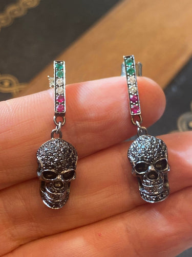 Boucles d'oreilles Pendants d’oreilles « Tête de mort » en or gris 750, diamants noirs 58 Facettes LP180109/20