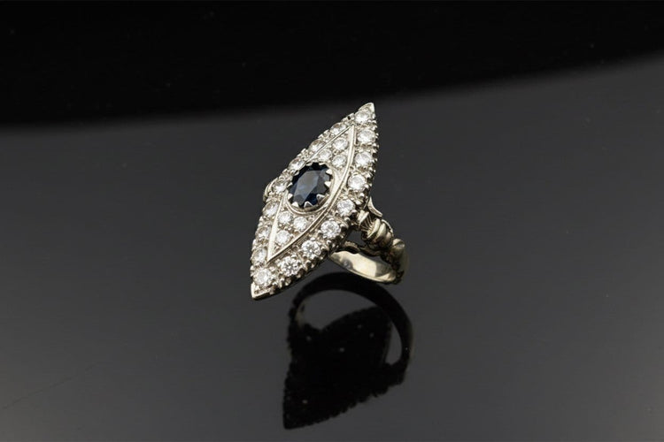 Bague 52 Bacio d’Oriente - Bague Figaró en or blanc, saphir et diamants 58 Facettes anello bacio d'oriente