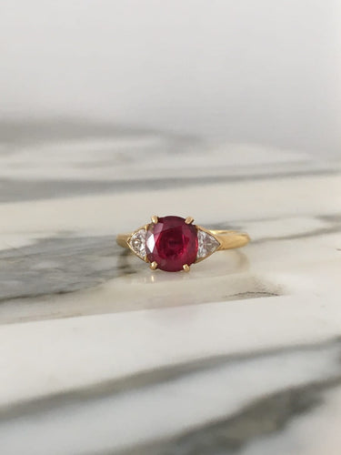 Bague 50.5 Bague vintage en or jaune 18K rubis et diamants 58 Facettes 255