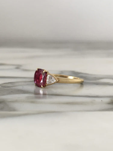 Bague 50.5 Bague vintage en or jaune 18K rubis et diamants 58 Facettes 255