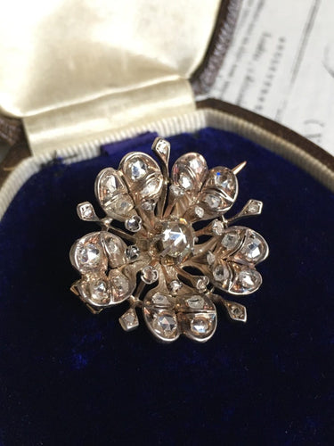 Broche Broche fleur ancienne en or rose 18K, argent et diamants 58 Facettes 256