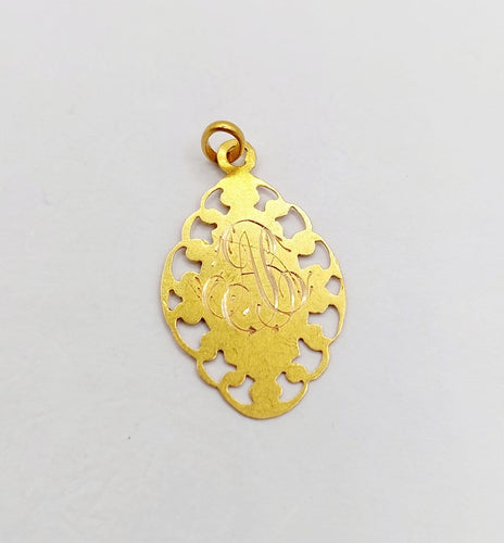 Pendentif Médaille religieuse Art nouveau en or 18k Vierge ciselée 58 Facettes A07004