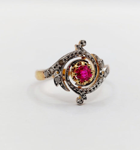 Bague 54.5 Bague tourbillon ancienne en or 18k et platine, rubis synthétique et diamants 58 Facettes A07007