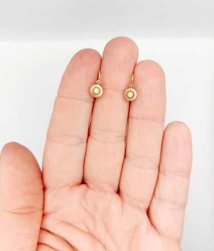 Boucles d'oreilles Dormeuses anciennes en or rose 18k avec perles et diamants 58 Facettes A07009