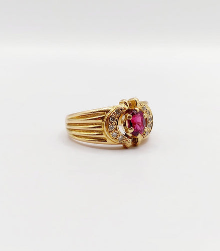 Bague rétro en or 18k avec rubis synthétique et diamants 58 Facettes A01910