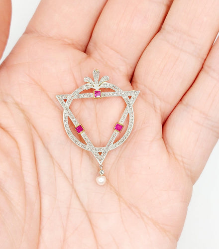 Pendentif Art déco - Pendentif en or 18k et platine, diamants, rubis et perle 58 Facettes A07029