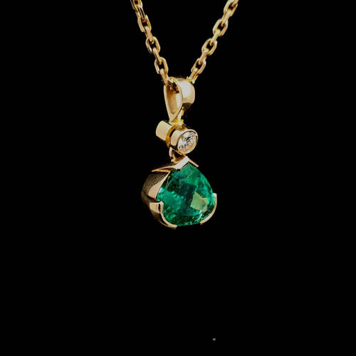 Pendentif Pendentif - Émeraude colombienne 6 ct en or jaune 18k et diamant 58 Facettes UN-0641