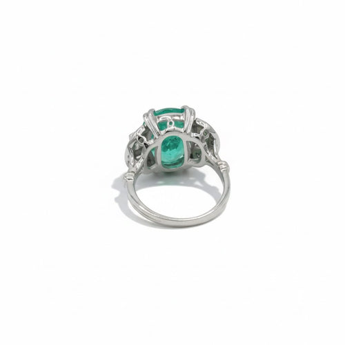 Bague 50 Bague en or blanc 18 carats à émeraude de Colombie 5,12 ct et diamants 58 Facettes 1.0001333/3