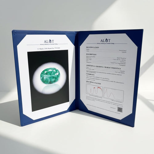 Bague 50 Bague en or blanc 18 carats à émeraude de Colombie 5,12 ct et diamants 58 Facettes 1.0001333/3