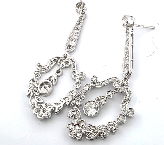 Boucles d'oreilles Boucles d'oreilles Art déco en or blanc 18 ct avec diamants 58 Facettes 90/26 A