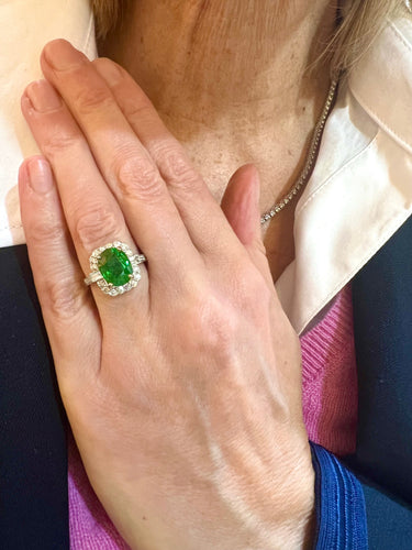 Bague 53.5 Bague pompadour en or gris 18 carats avec tsavorite et diamants 58 Facettes B376