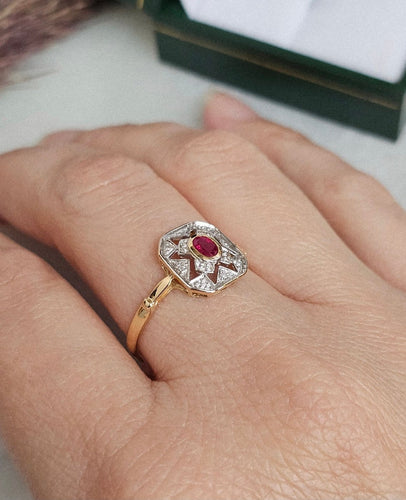 Bague 60 Bague vintage Art déco en or jaune et blanc 18 ct rubis et diamants 58 Facettes 720