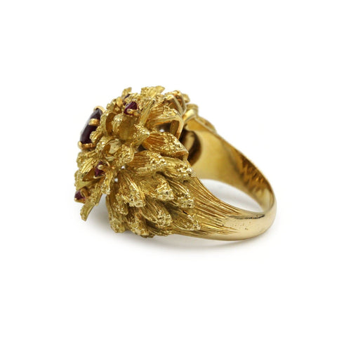 Bague 53 Bague fleur en or jaune 750‰ et rubis 58 Facettes 260027SP