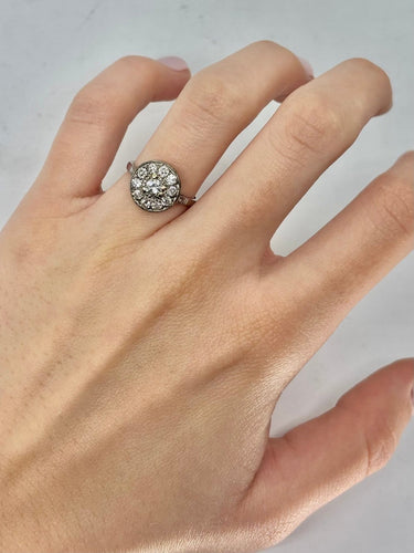 Bague 50 Bague en or blanc 18K (750) et diamants 0,60 ct 58 Facettes 1876