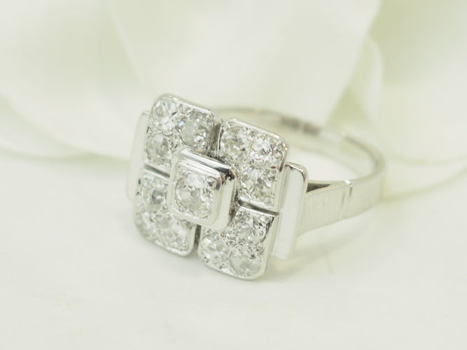 Bague 50 Bague Art déco en or blanc 18 carats et diamants taille ancienne 58 Facettes 33737