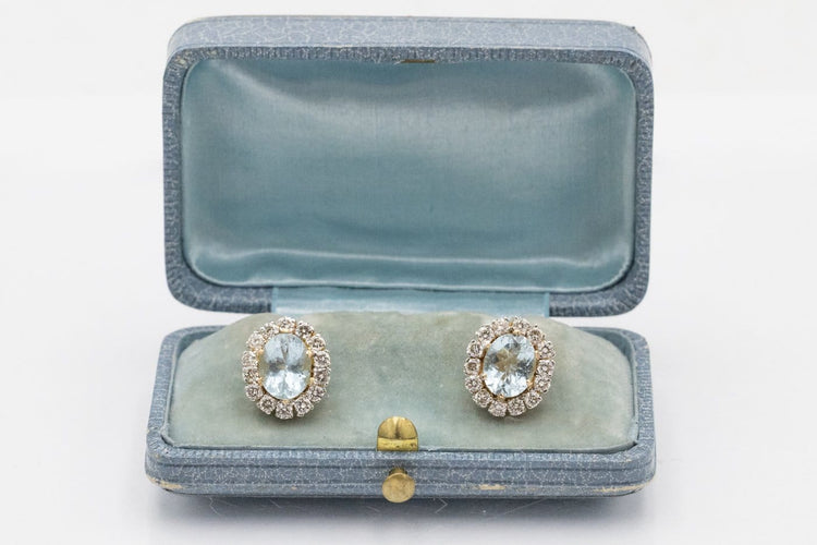 Boucles d'oreilles Boucles d'oreilles puces en or jaune 750, aigues-marines et diamants 58 Facettes 12079