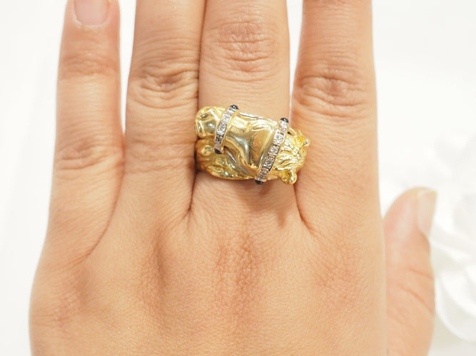 Bague 63 Bague tête de cheval en or jaune 18 carats, diamants et saphirs 58 Facettes 33731