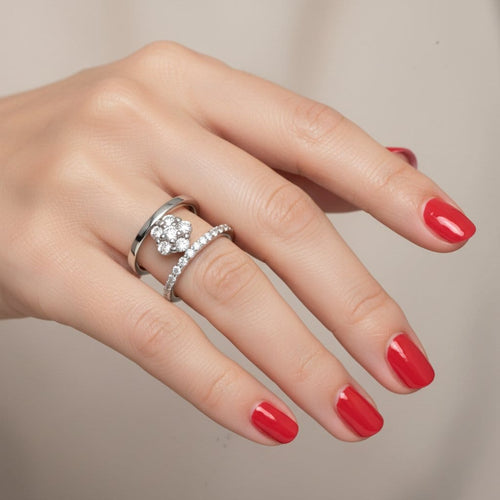 Bague 52 Bague en or blanc 18 carats sertie de diamants 58 Facettes 1.0000898/1