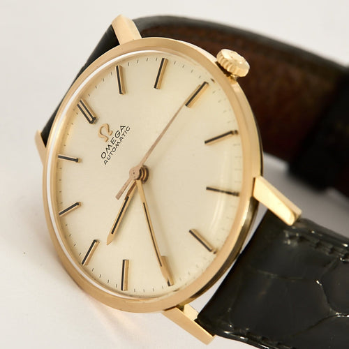 Montre Omega - Montre ronde en or rose 18K, cadran blanc nacré, calibre 552 58 Facettes A1172