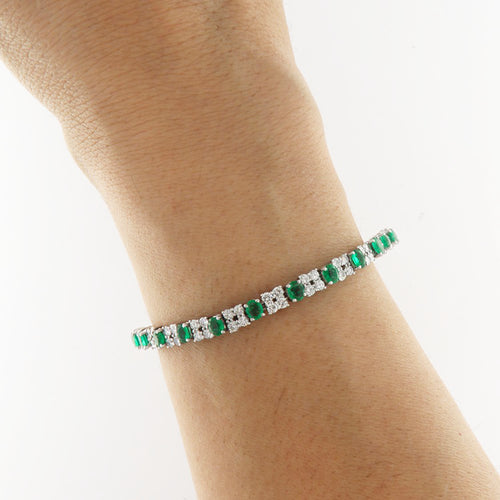 https://www.gioielleriaguidetti.it/wp-content/uploads/2026/04/G3919d-bracciale-vintage-guidetti-platino-diamanti-smeraldi.jpg