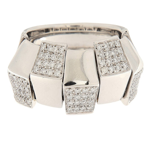 https://www.gioielleriaguidetti.it/wp-content/uploads/2026/03/G3908-anello-oro-bianco-diamanti-brillanti-1.jpg