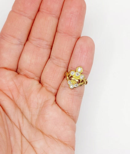 Bague 45.5 Bague chevalière fleur de lys en or 18k et diamants taille ancienne 58 Facettes A07053