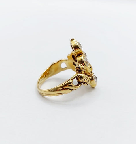Bague 45.5 Bague chevalière fleur de lys en or 18k et diamants taille ancienne 58 Facettes A07053