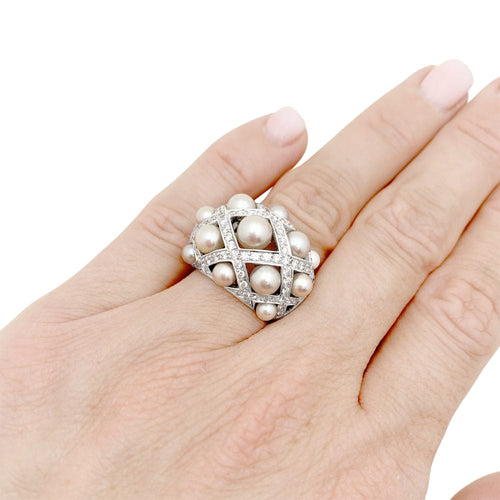 Bague 51 Bague CHANEL, "Baroque", or blanc, diamants. 58 Facettes 35626