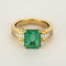 Bague 52 Bague en or jaune, émeraude rectangulaire 3.75 carat environ et diamants baguette 58 Facettes 260293