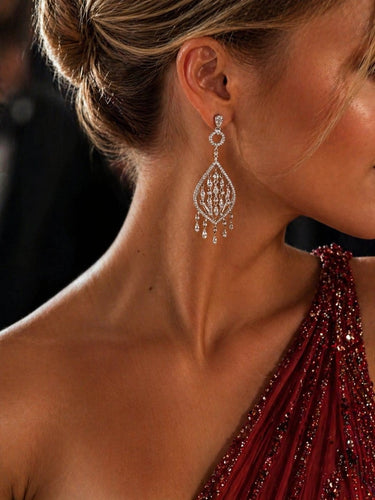 Boucles d'oreilles Boucles d’oreilles chandelier longues en or blanc 18k et diamants 58 Facettes 50463