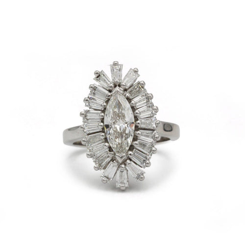 Bague 50 Bague contemporaine en or blanc 750 avec diamants marquise et baguette 58 Facettes 1367