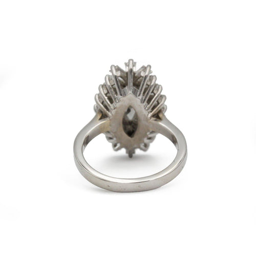 Bague 50 Bague contemporaine en or blanc 750 avec diamants marquise et baguette 58 Facettes 1367