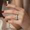 Bague 54 Bague jonc en or blanc 18 carats pavée de diamants 58 Facettes 1.0001143/1