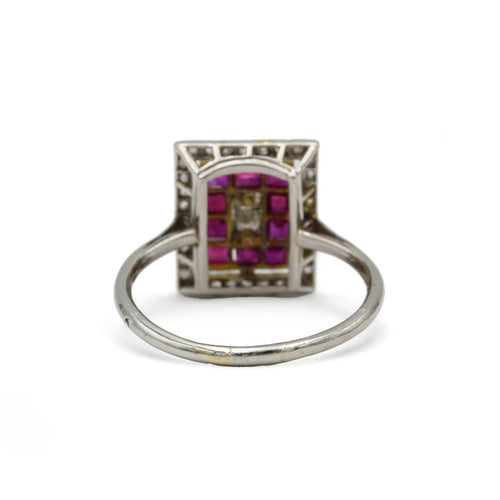 Bague 56 Bague Art déco en platine avec diamants et rubis calibrés 58 Facettes 1386