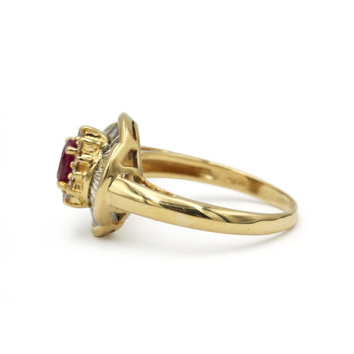 Bague 54 Bague en or jaune 750 avec diamants baguette et rubis 58 Facettes 1379