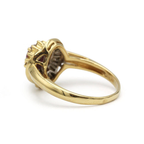 Bague 54 Bague en or jaune 750 avec diamants baguette et rubis 58 Facettes 1379