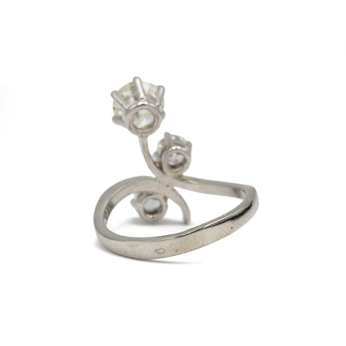 Bague 50 Bague en or blanc 750 et diamants 58 Facettes 1348