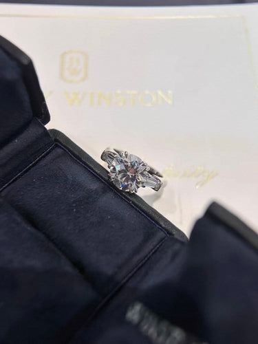 Bague 49 Harry Winston Classic - Bague en platine sertie d’un diamant 3,04 ct 58 Facettes Jnci20