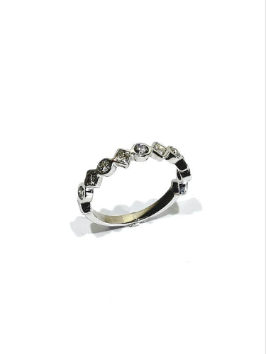 Bague 52 Alliance demi-tour en or blanc 18 carats et diamants 58 Facettes id: 1753513