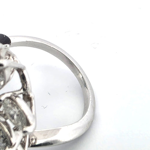 Bague 52 Bague en or blanc avec émeraude centrale et diamants 58 Facettes 265/26 A