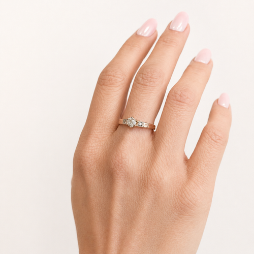Bague 56.5 Bague solitaire ancienne en or rose et or jaune avec diamants 58 Facettes 36557