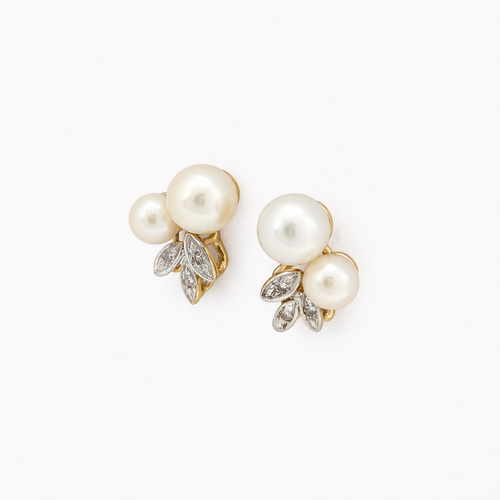 Boucles d'oreilles Boucles d’oreilles en or jaune et or blanc 18 carats, perles et diamants 58 Facettes 36550