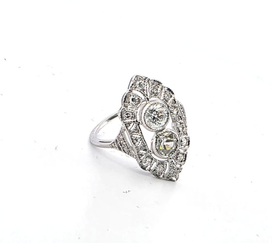 Bague 53 Bague en or blanc 18 ct avec diamants taille Old Mine 58 Facettes 102/26 D 110/26