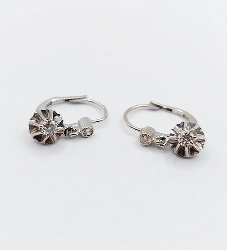 Boucles d'oreilles Dormeuses Art déco en or blanc 18k et diamants taille brillant 58 Facettes A07092