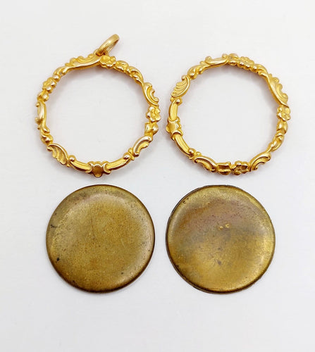 Pendentif Pendentif porte-photo antique en or 18k 58 Facettes A07104