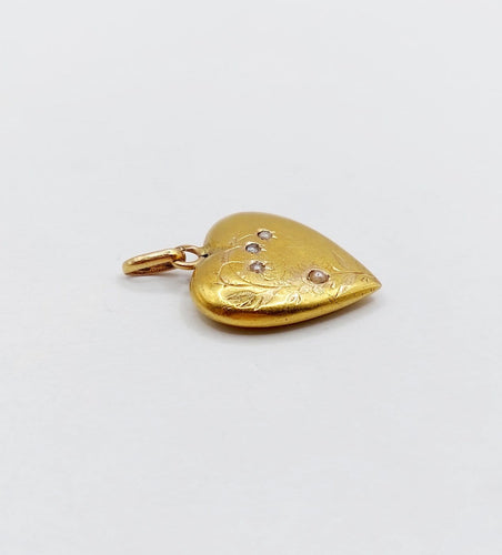 Pendentif Pendentif cœur Art nouveau en or 18k avec perles 58 Facettes A07095